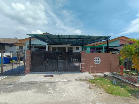 Terrace House For Sale at Taman Sri Anggerik