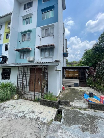 Apartment For Sale at Kelumpuk Kemunting