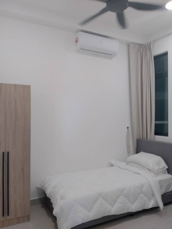 Condo Room for Rent at 99 Residence