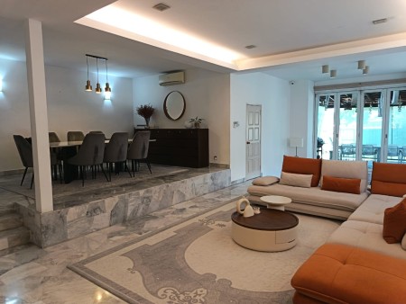 Bungalow House For Sale at Section 12