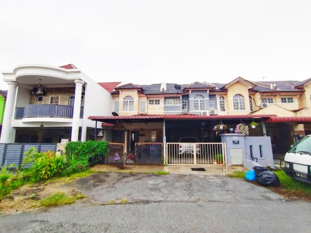 Terrace House For Sale at Bandar Puncak Alam