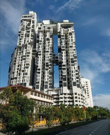 Condo For Sale at Icon Residence