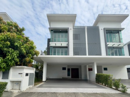 Semi D For Sale at Sejati Residences