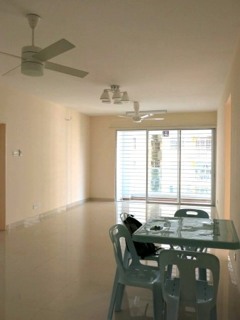 Condo For Sale at Platinum Hill PV2