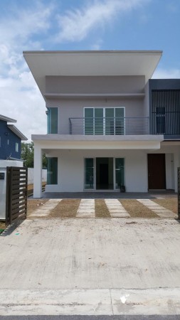 Semi D For Sale at Pelangi Heights
