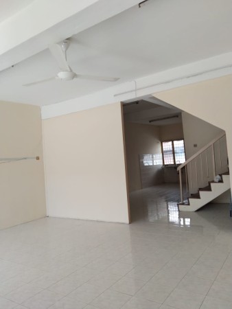 Terrace House For Rent at Taman Sentosa
