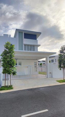 Terrace House For Sale at Bayu Sutera