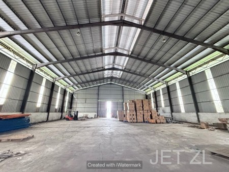 Detached Warehouse For Rent at Teluk Gong