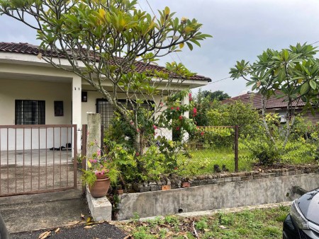 Bungalow House For Sale at Villa Rimbawan