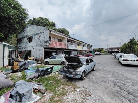 Shop For Sale at Taman Pakatan