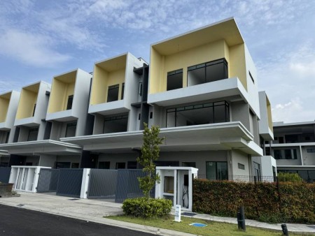 Terrace House For Sale at Bandar Nusaputra