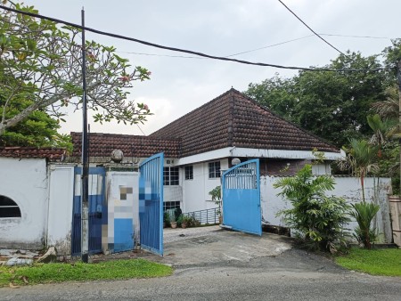 Bungalow House For Sale at Bukit Pantai