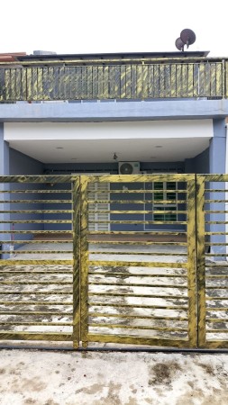Terrace House For Rent at Pu10