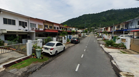 Terrace House For Sale at Island Glades