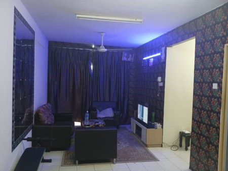 Apartment For Sale at Vistaria Apartment