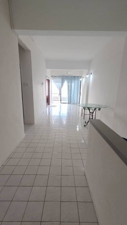 Condo For Sale at Paradise Lagoon Apartment