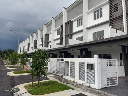Terrace House For Sale at Kampung Baru Kundang