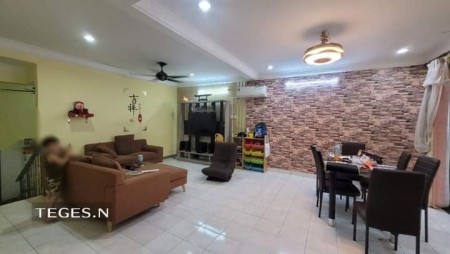 Terrace House For Sale at Kawasan 16