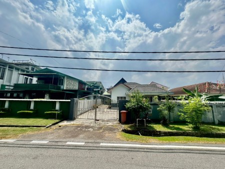 Bungalow House For Sale at Section 1