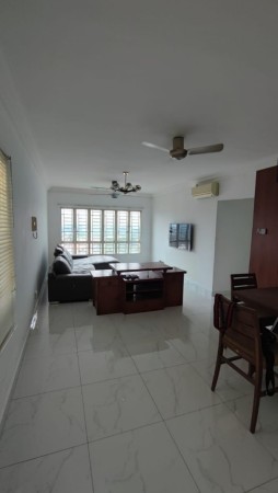 Condo For Rent at Green Avenue