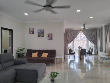 Bungalow House For Rent at Polo Vista