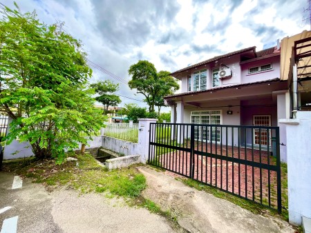 Terrace House For Rent at Taman Mount Austin