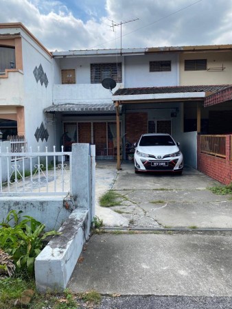 Terrace House For Sale at Section 11