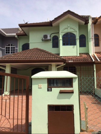 Terrace House For Sale at Section 7