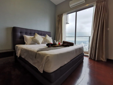 Condo Room for Rent at The Fennel