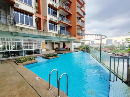 Condo For Sale at Diamond Regency