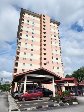 Condo For Sale at Bintang Mas