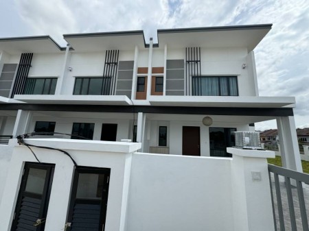 Terrace House For Sale at Taman Aman Perdana