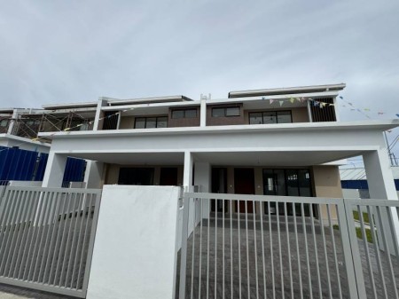 Terrace House For Sale at Bandar Puncak Alam