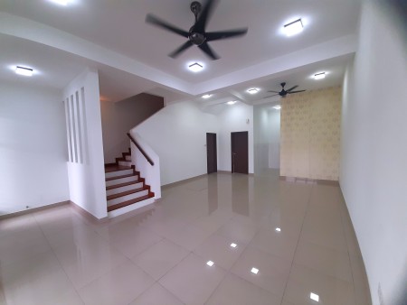 Terrace House For Rent at Alam Impian