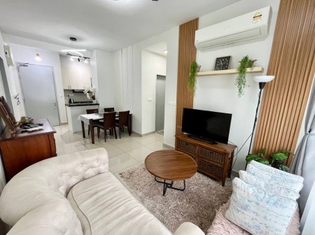 Condo For Rent at The Estate