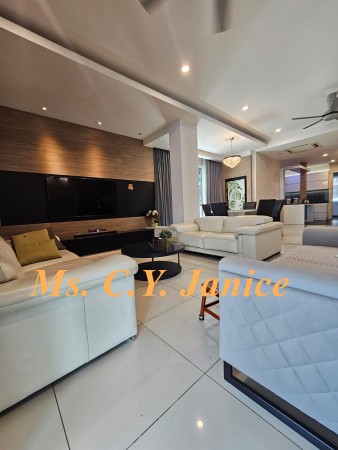 Terrace House For Sale at USJ Heights