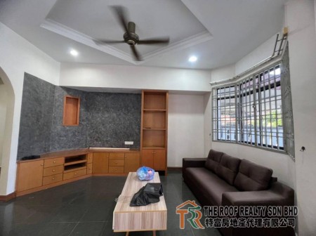 Terrace House For Rent at Bakri