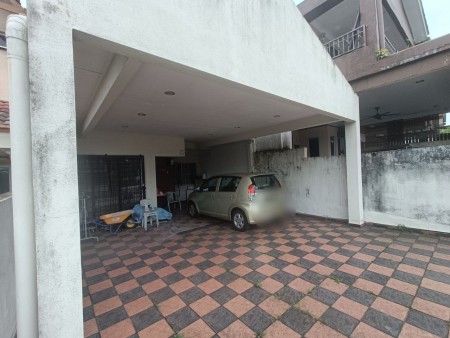 Terrace House For Sale at SS 19