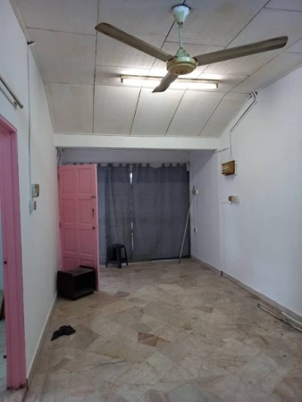 Terrace House For Rent at Taman Meru Indah