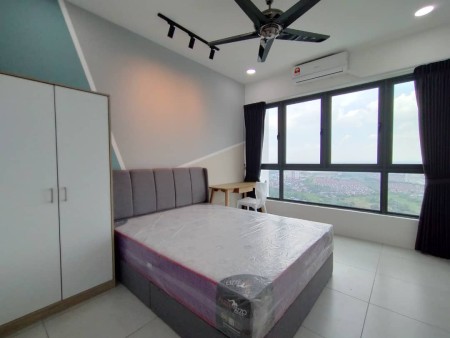 Serviced Residence Room for Rent at Meritus Residence