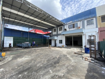 Detached Factory For Rent at Taman Bukit Kinrara