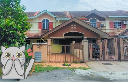 Terrace House For Sale at Section 3