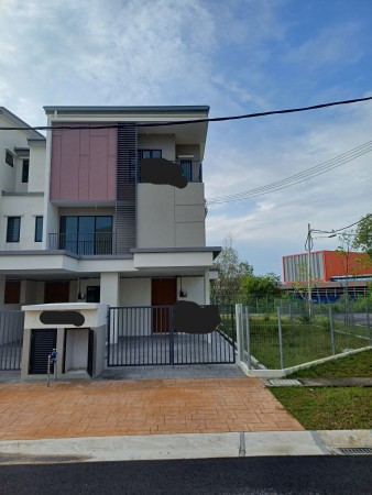 Townhouse For Sale at Taman Putra Perdana