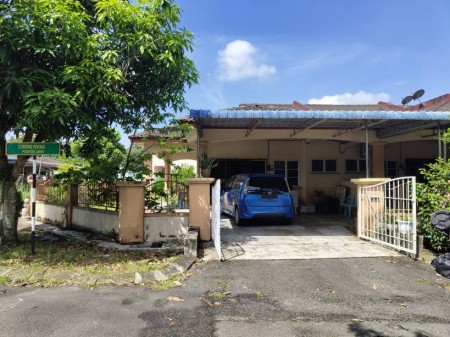 Terrace House For Sale at Taman kuning Permai