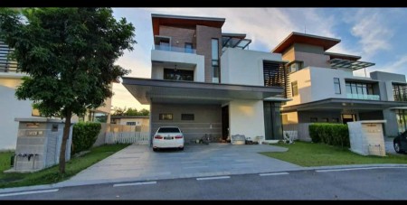 Bungalow House For Sale at Home Tree @ Long Branch Residences