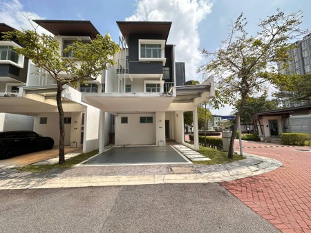 Terrace House For Sale at Schubert