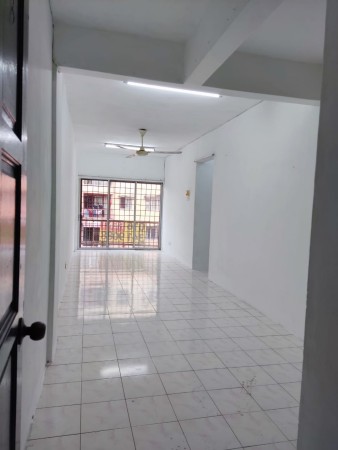 Shop Apartment For Sale at Taman Sentosa