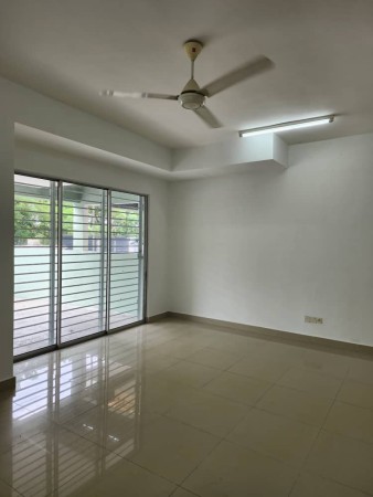 Terrace House For Rent at Paragon 129