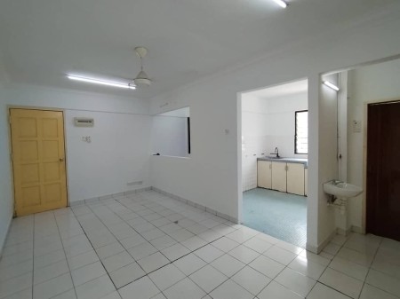 Flat For Rent at Desa Petaling Flat