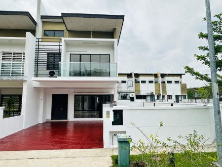Terrace House For Sale at Anggun 3